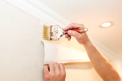 Pose de papier peint à la Chaize-Giraud — revêtements muraux et toiles de verre
